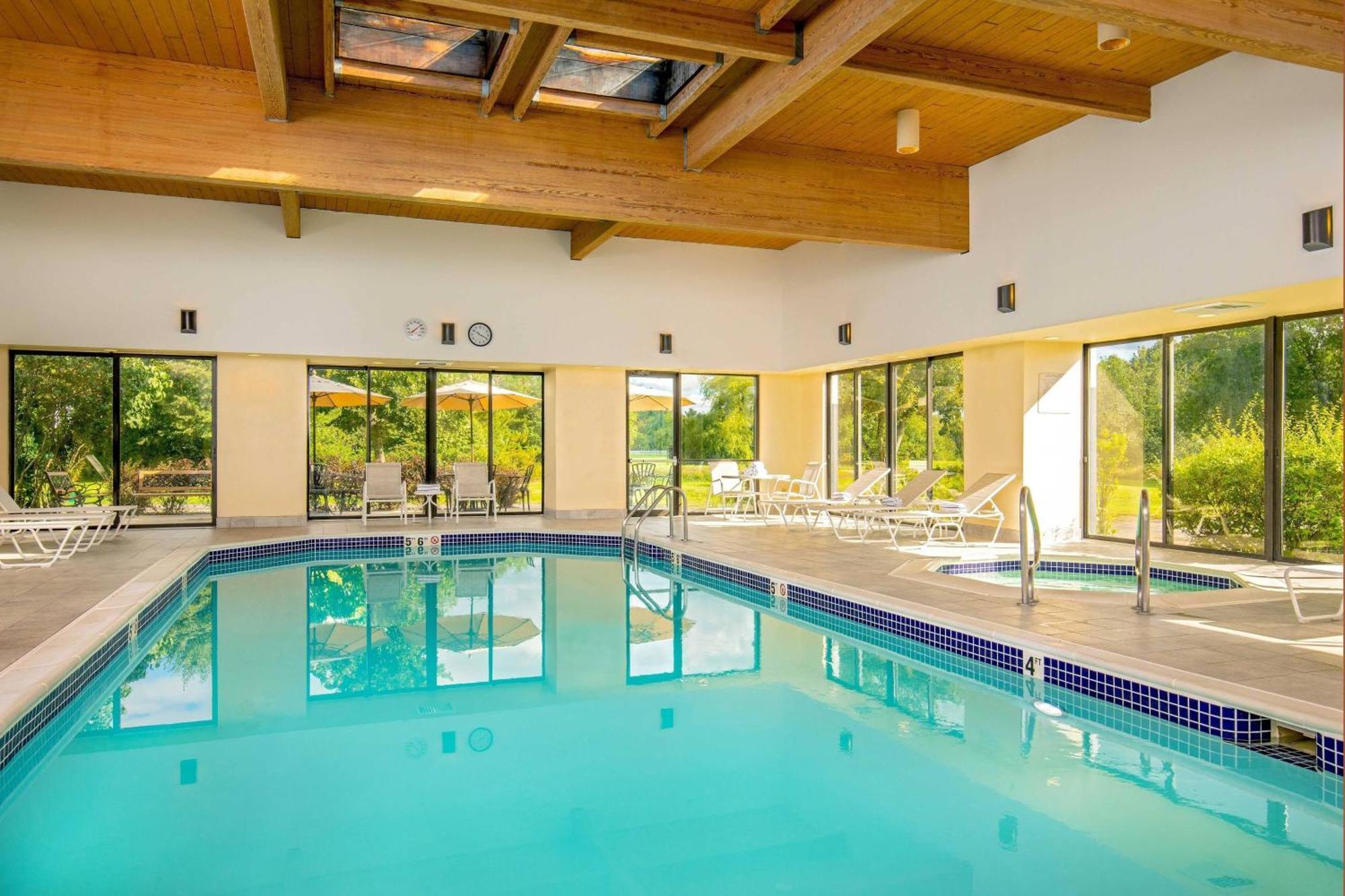 Hotel Fairfield By Marriott 3*